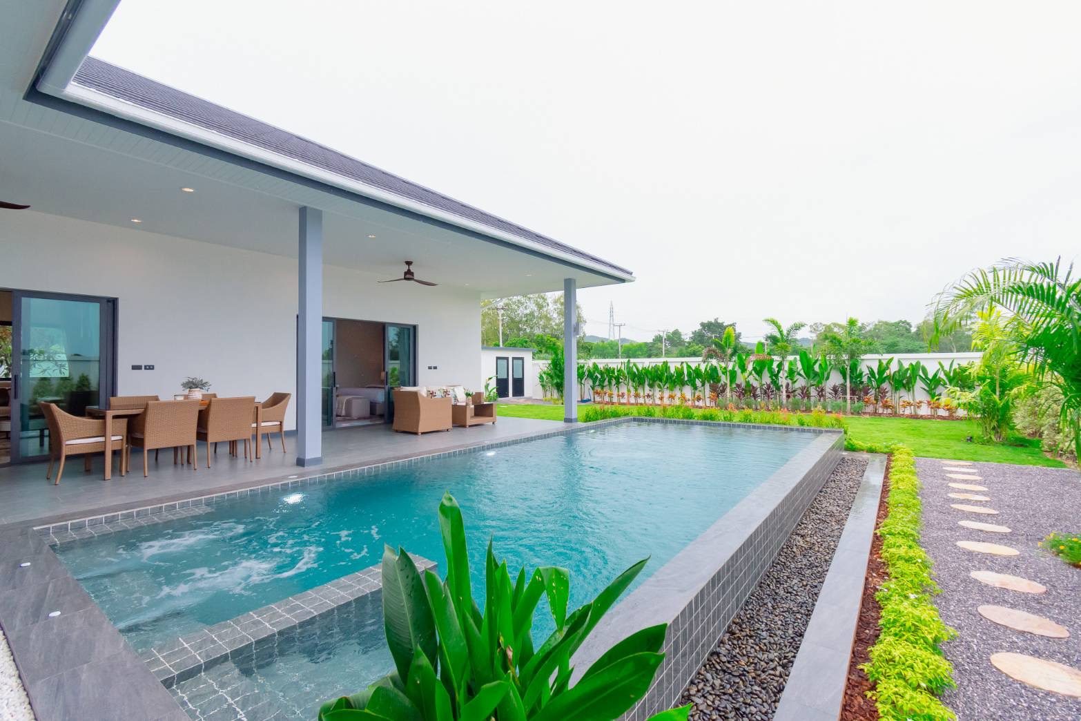 Beautifully Designed 3 Bed 3 Bath Private Pool Villa, thumbnail 4