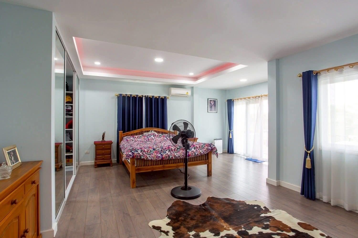 Impressive 7-Bedroom Mansion with Large Saltwater Pool in Cha-Am, thumbnail 26
