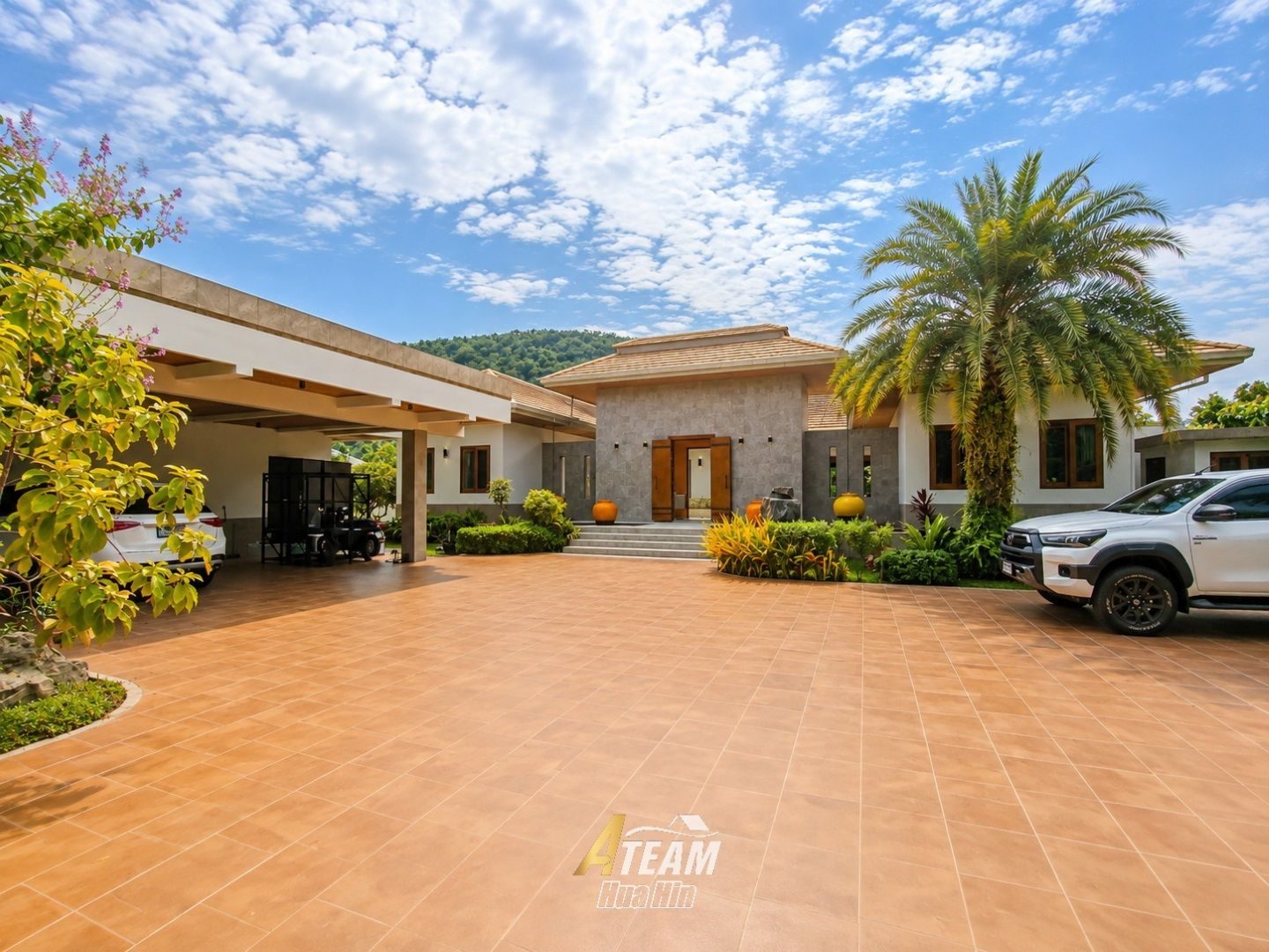 Exceptional 7-Bedroom Pool Villa, thumbnail 4