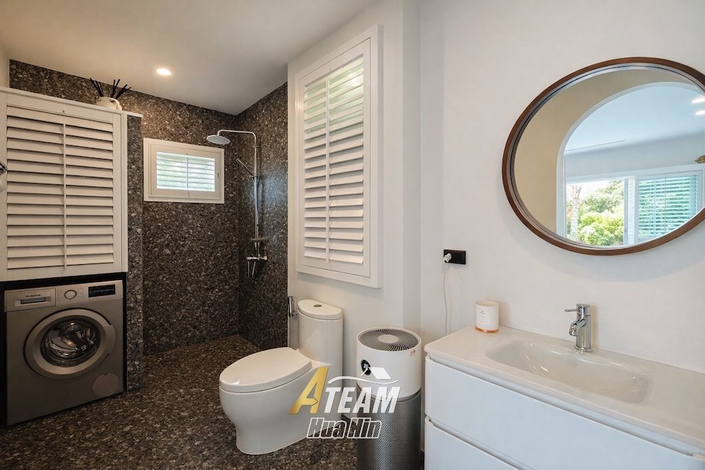 Modern 3 Bed 3 Bath Pool Villa at Black Mountain Golf Club, thumbnail 8