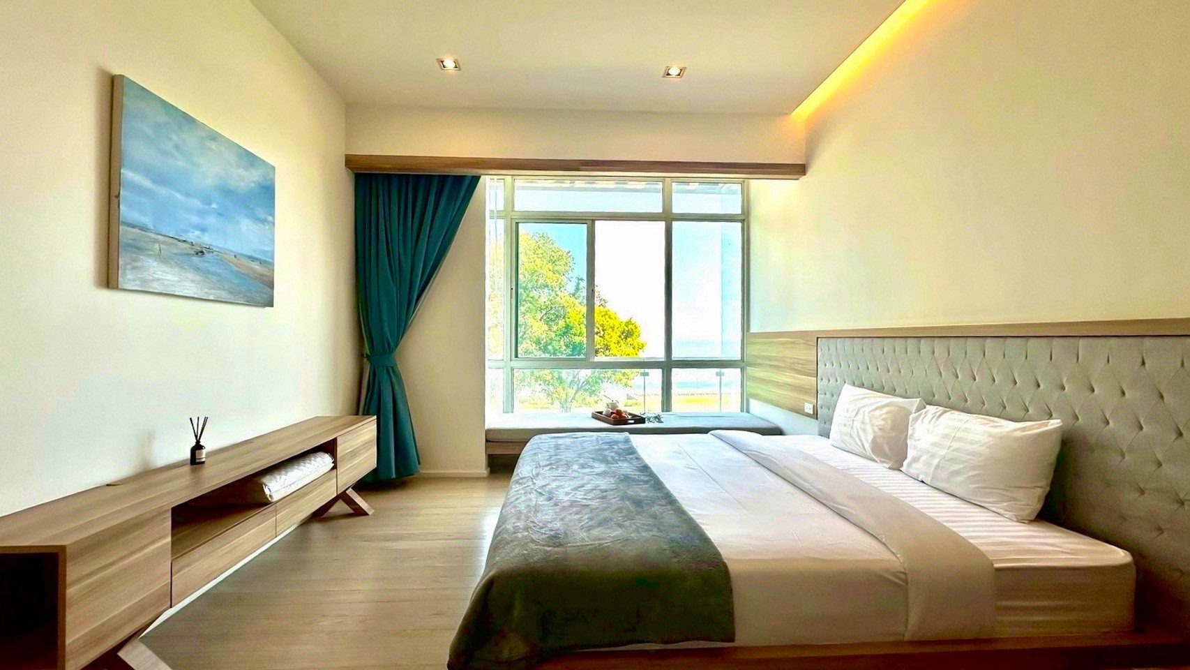 Luxury Beachfront 3-Bedroom Condo for Sale at Wan Vayla Hua Hin, Khao Tao, thumbnail 17