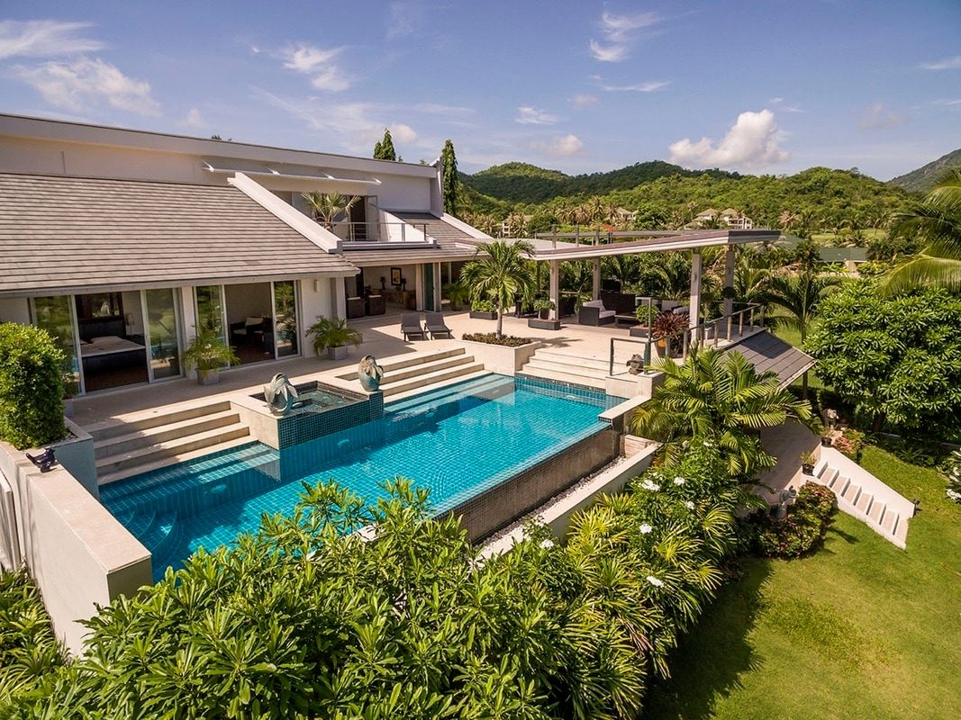 Unique Design 5 Bedroom Villa with stunning golf view at Palm Hills