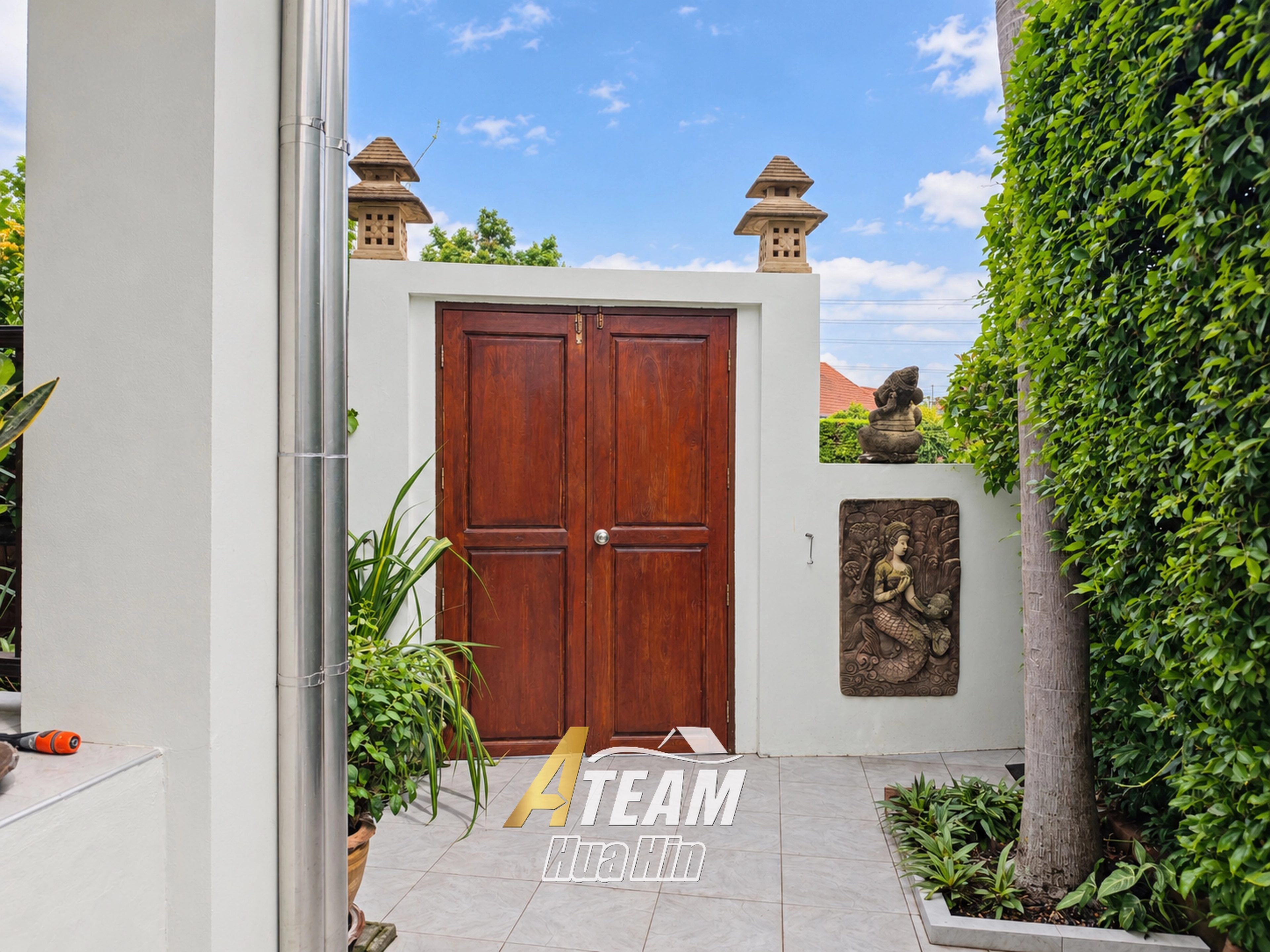 Beautifully Renovated 2-Bedroom House, thumbnail 6