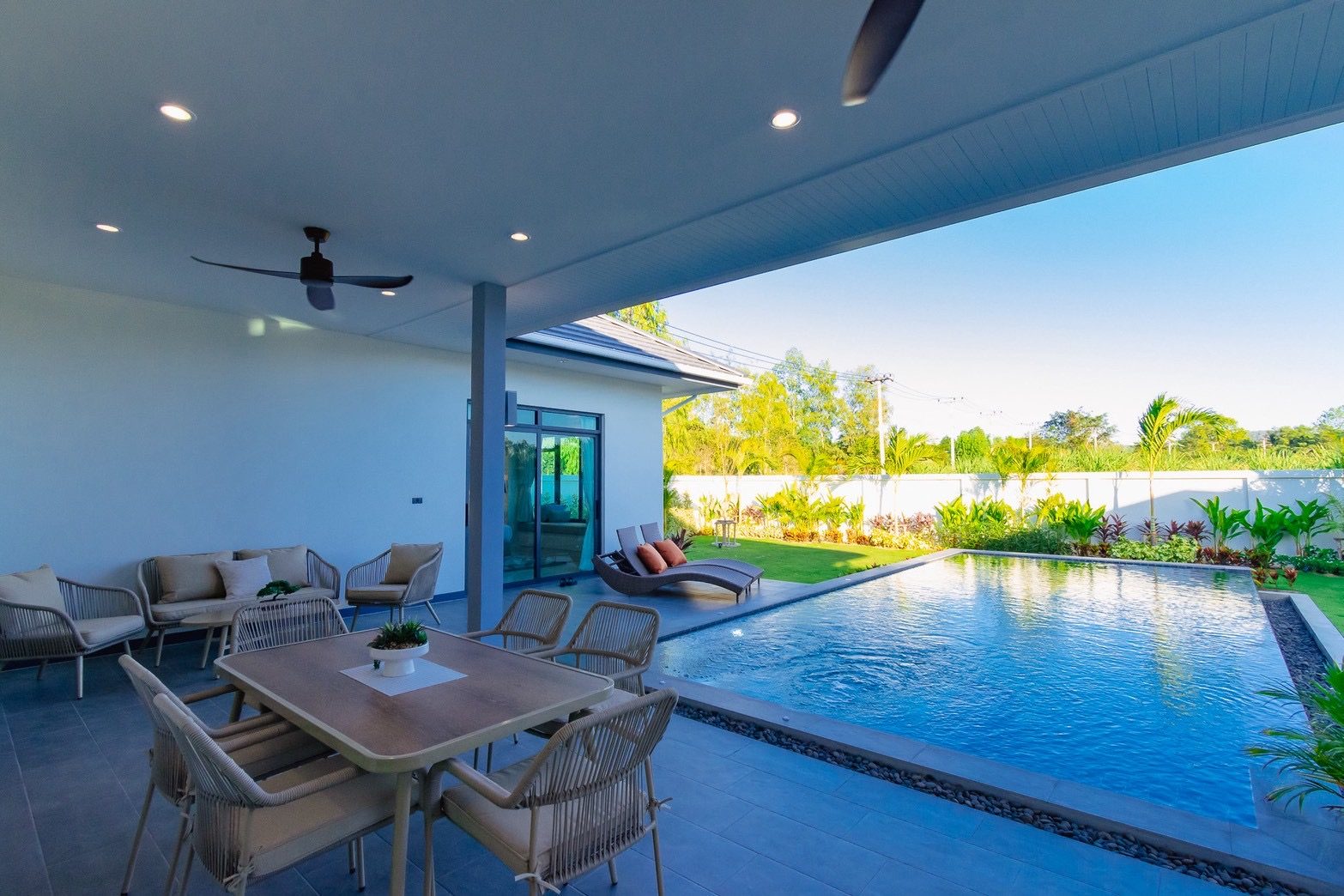 Modern 3 Bedroom  Luxury Pool Villas on Soi 112