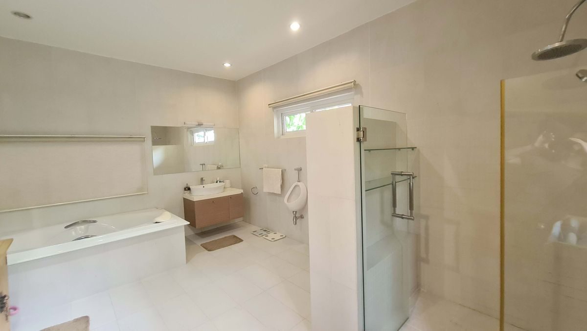 luxury 7 bedrooms Pool Villa in Orchid Palm Homes, thumbnail 17