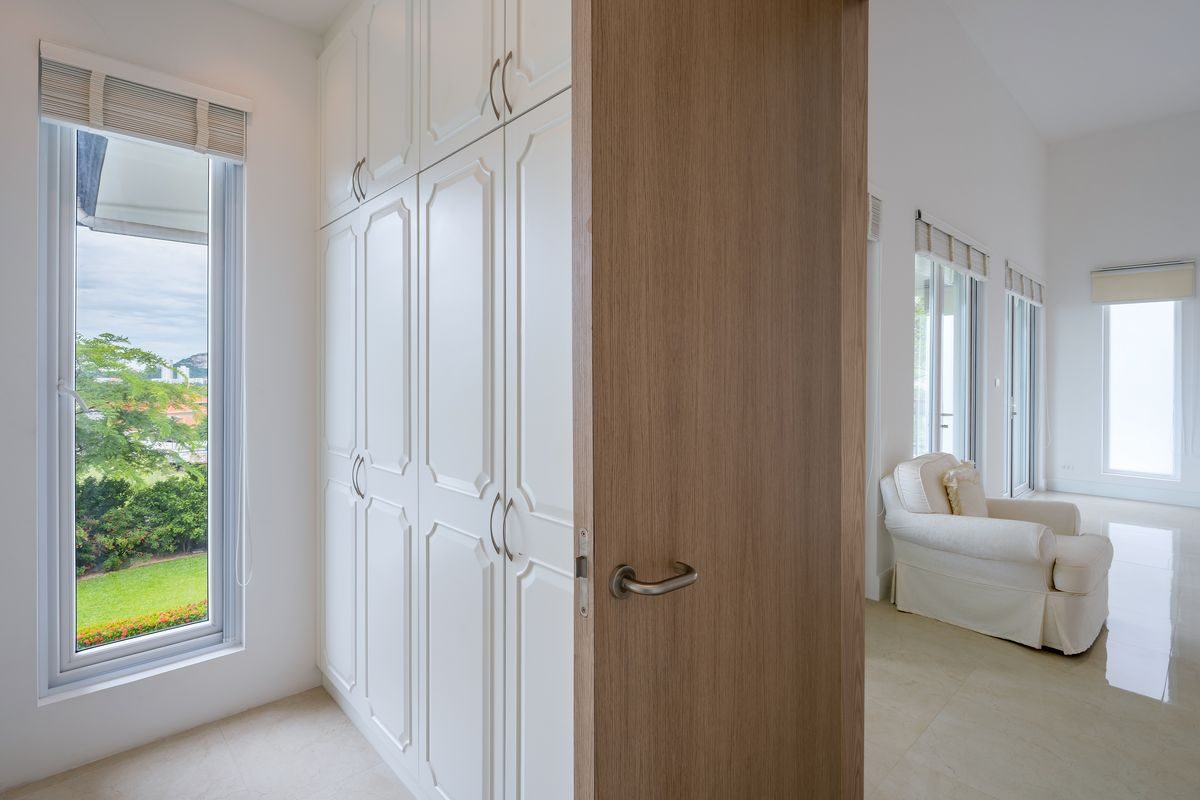 Elegant 6 Bedroom Mansion on a generous Landplot, thumbnail 51
