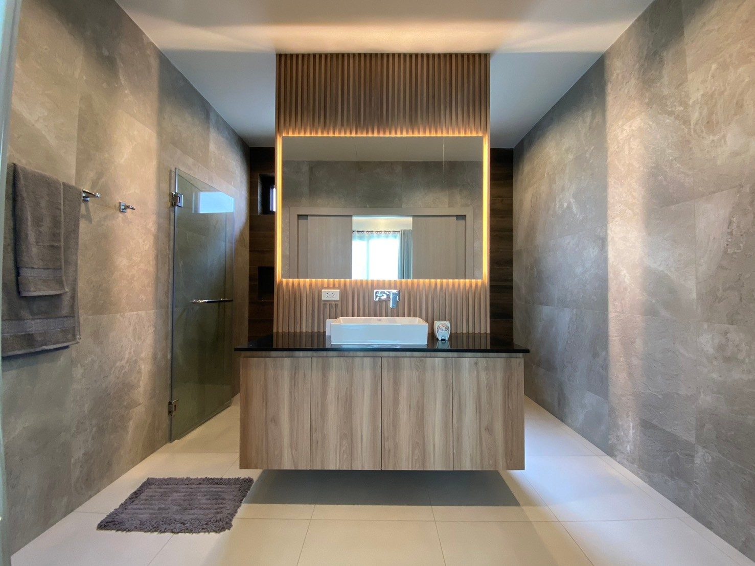 Modern 3-Bedroom Pool Villa Near Soi 102 & Pineapple Valley Golf Club, thumbnail 7