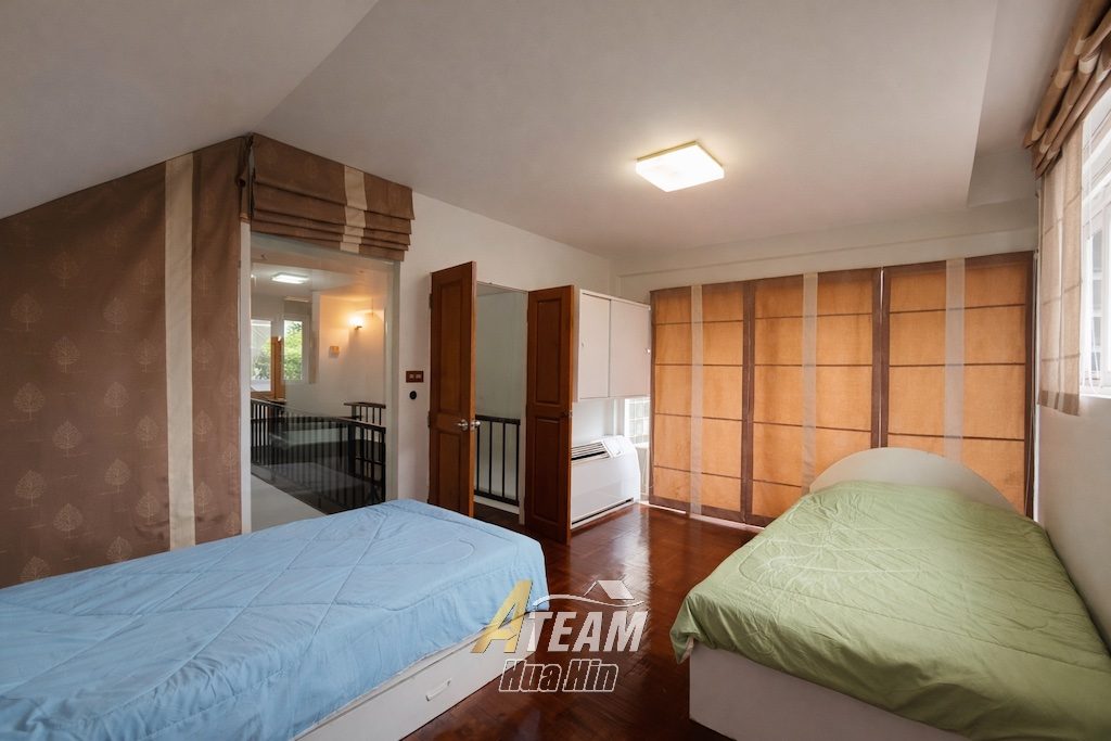 Beachfront Luxury Pool Villa for Sale in Baan Chaliang Lom, thumbnail 18