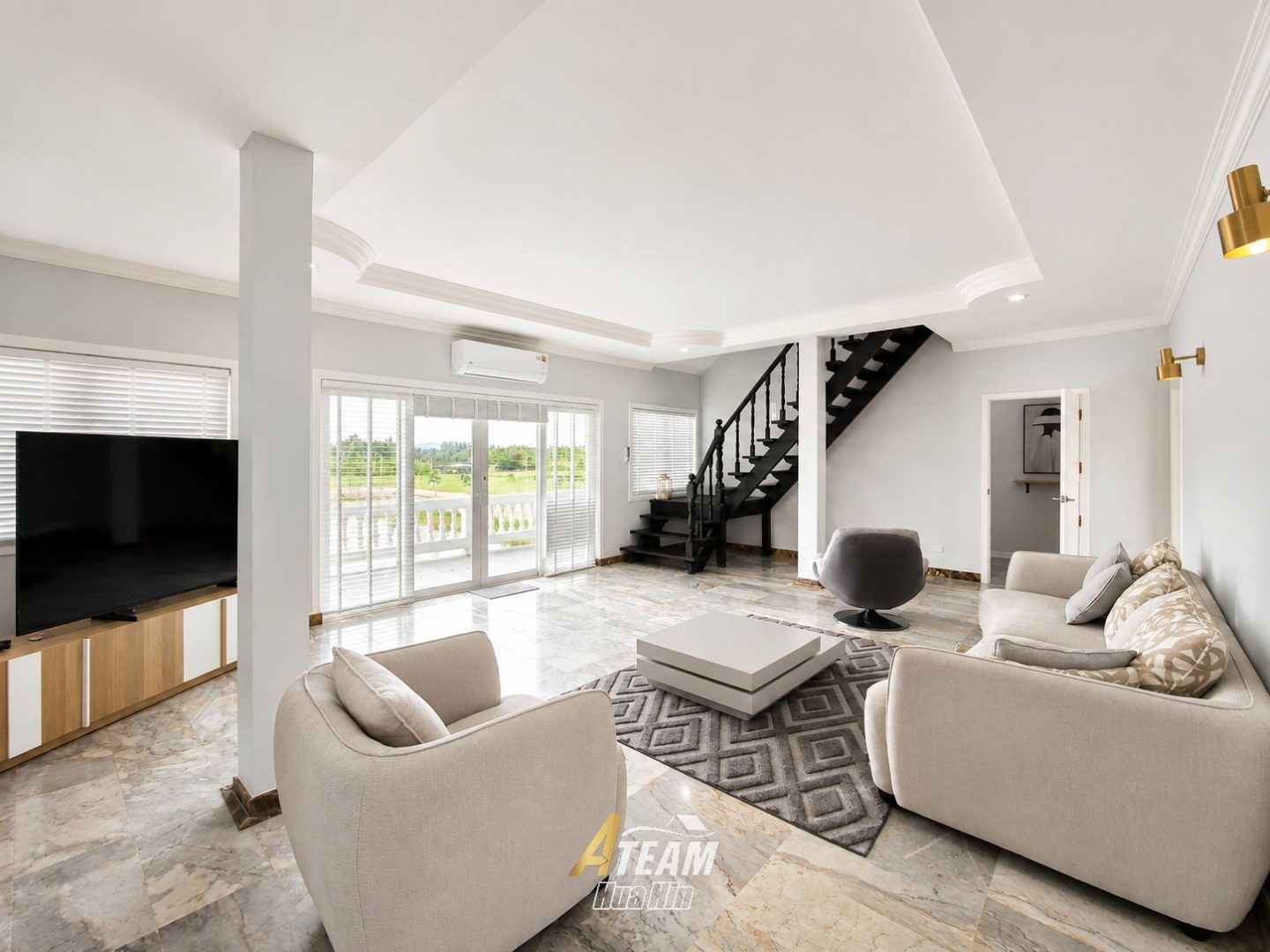 Large 5-Bedroom Estate on 2.6 Rai for Rent – Pranburi, thumbnail 3