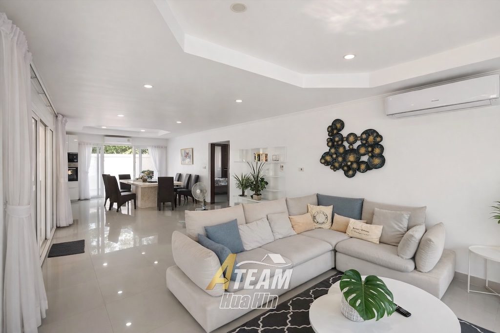 Spacious 2-Storey Pool Villa with Tropical Mountain Views – Soi 88, thumbnail 9