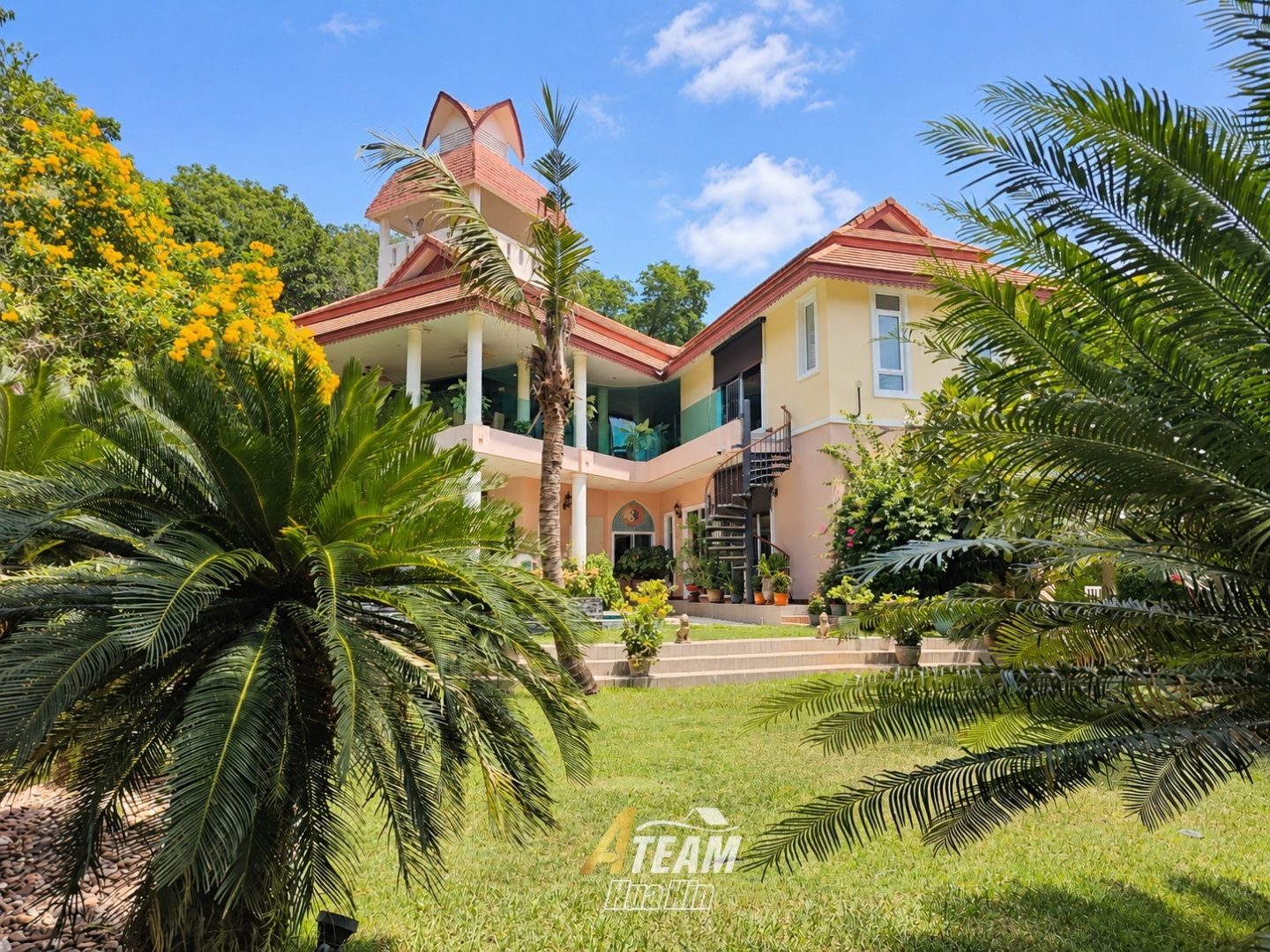 Exceptional 4-Bedroom mansion in Emerald Heights , thumbnail 2