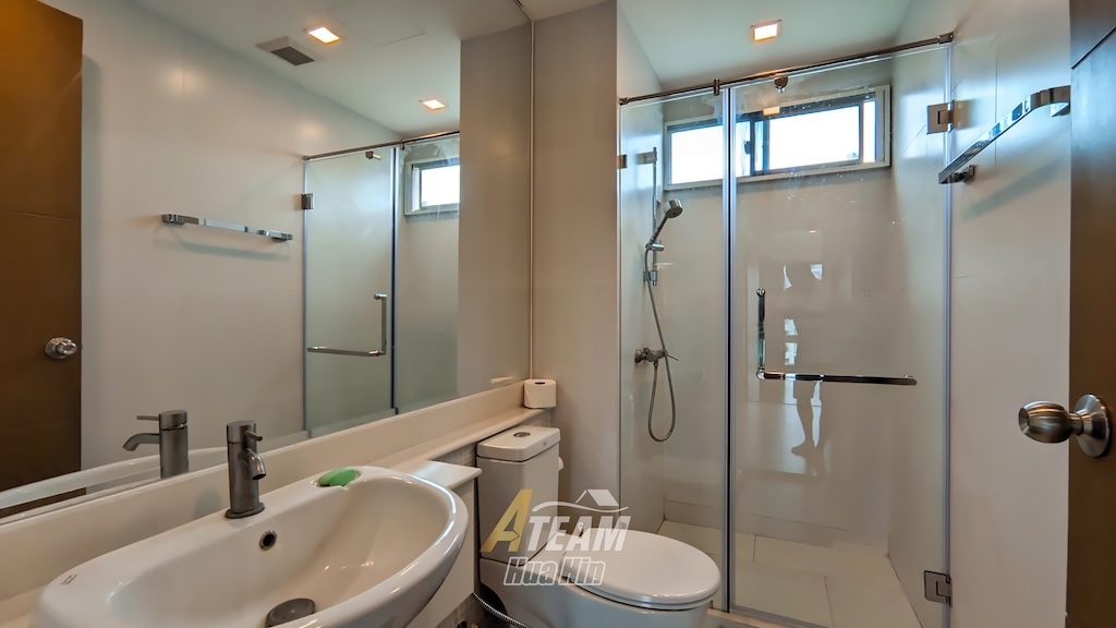 Modern 2-Bedroom Condo with Pool View  , thumbnail 5