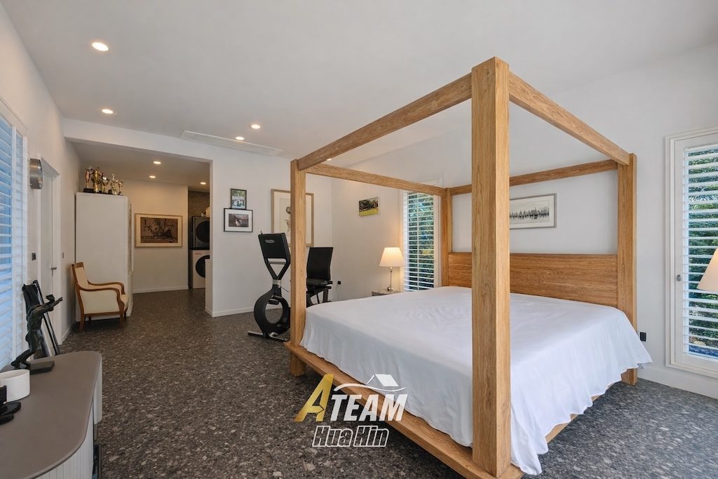 Modern 3 Bed 3 Bath Pool Villa at Black Mountain Golf Club, thumbnail 16