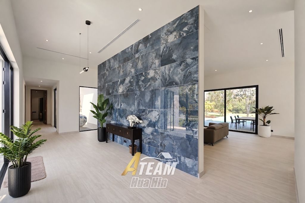 Luxury 3-Bedroom Estate with Springfield Golf Course View, thumbnail 7