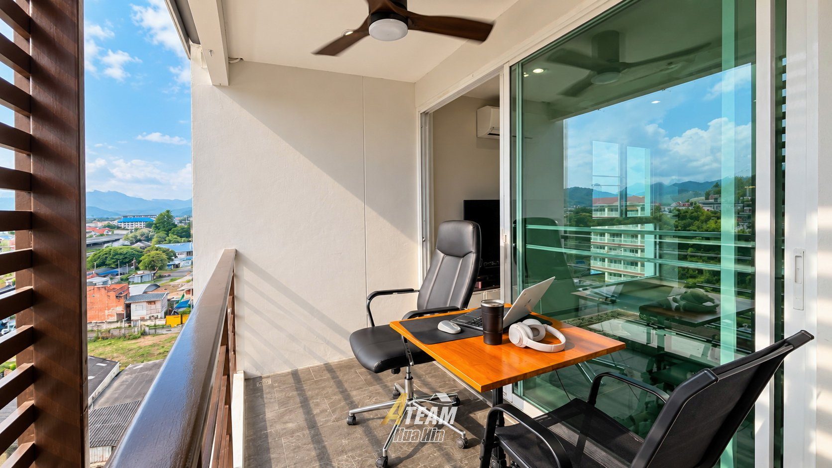 Fully Renovated Top-Floor Corner Condo at Tira Tiraa, thumbnail 24