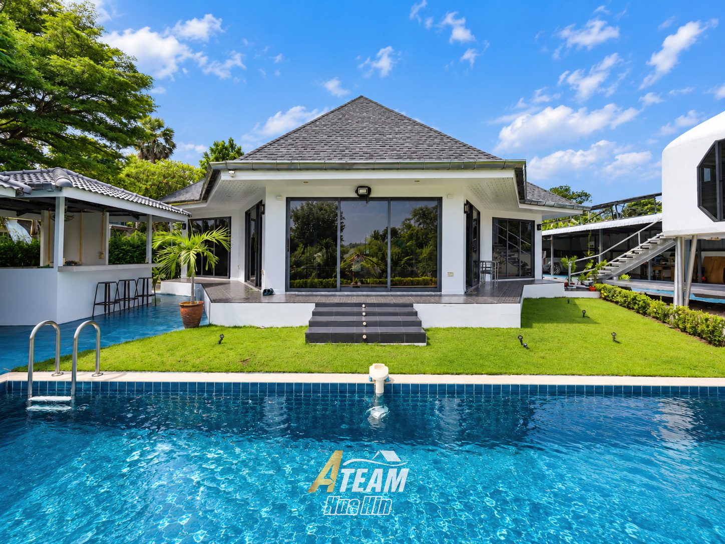 Private Riverside Pool Villa with Expansive Land in Pranburi, thumbnail 3