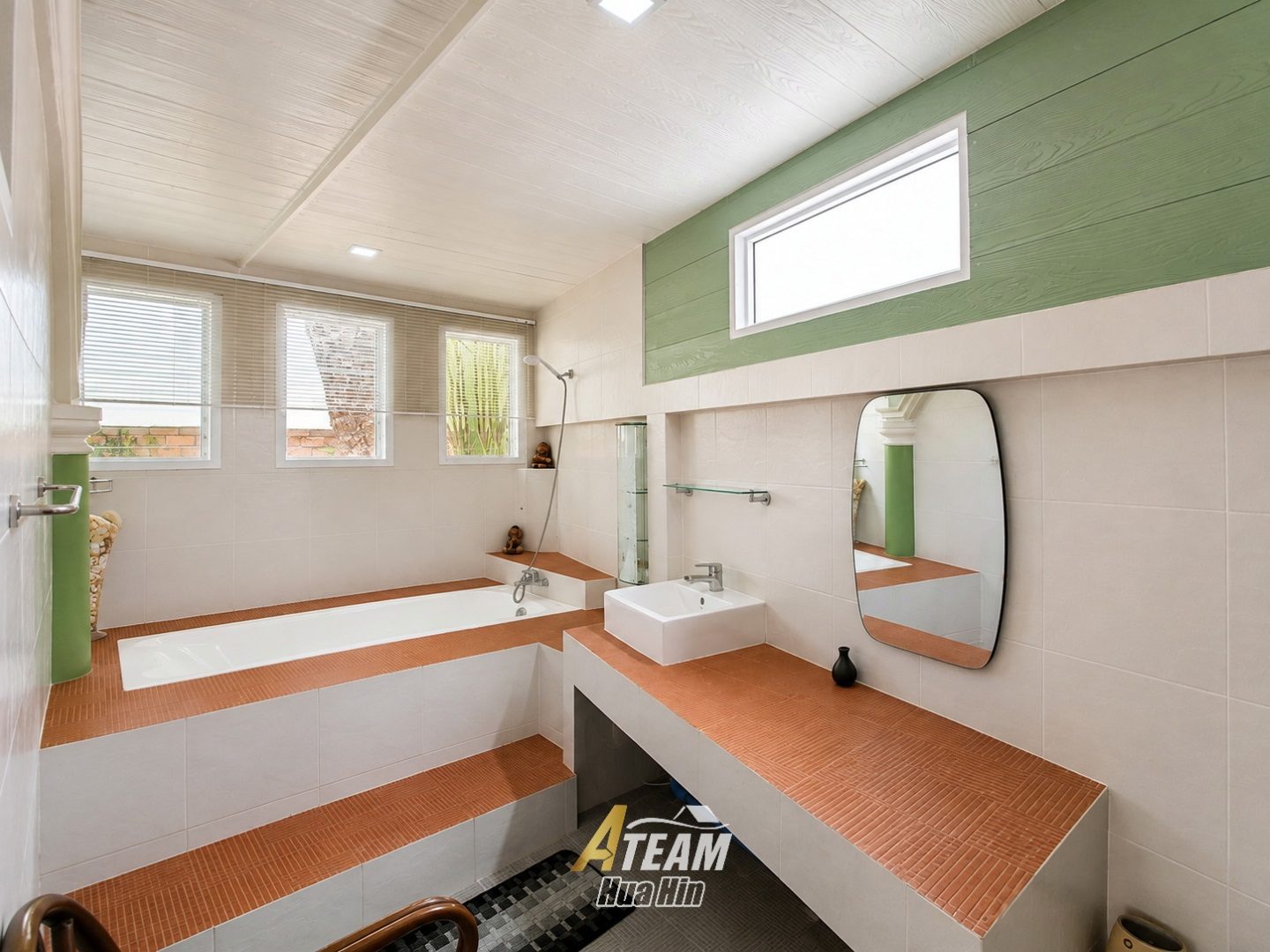 Unique Renovation Opportunity at Stuart Park with Mountain Views, thumbnail 6