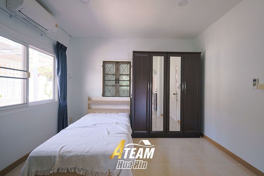 Thai-Style 3-Bedroom House in Peaceful Wang Pong, thumbnail 9