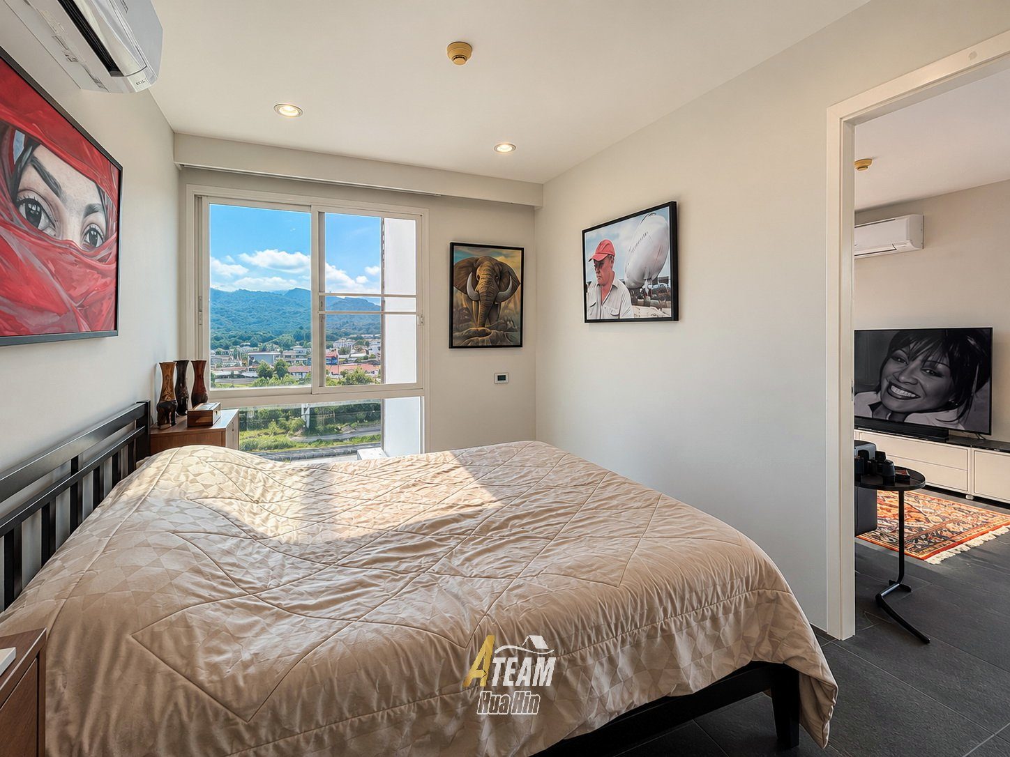 Fully Renovated Top-Floor Corner Condo at Tira Tiraa, thumbnail 17