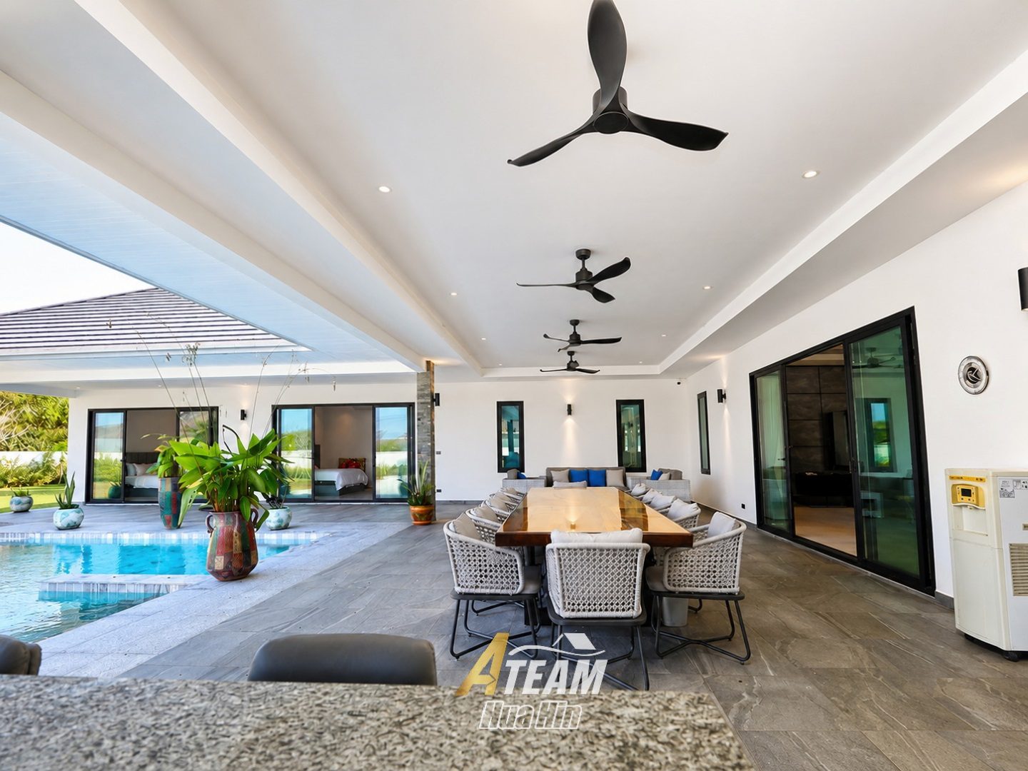 Prestigious Parkside Living on Millionaires Avenue, thumbnail 11