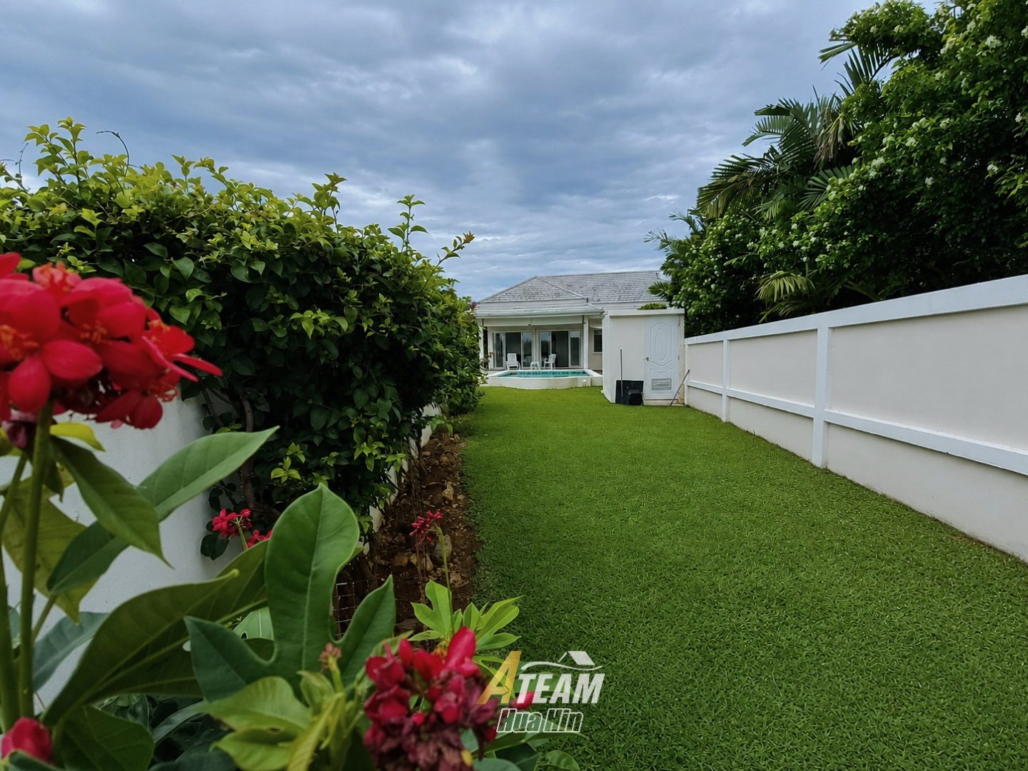 Stylish 2-Bedroom Pool Villa with Pineapple Field Views – Wang Pong, Pranburi, thumbnail 9
