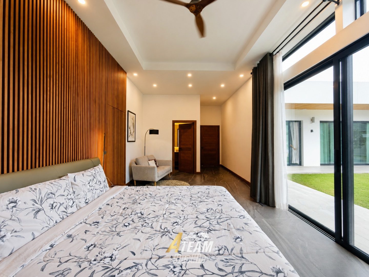 Impressive 5 Bedroom 4 Bathroom luxury pool villa, thumbnail 16