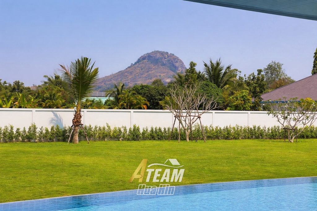 Prestigious 5-Bedroom Pool Villa on 2,622 sqm Prime Land, thumbnail 28
