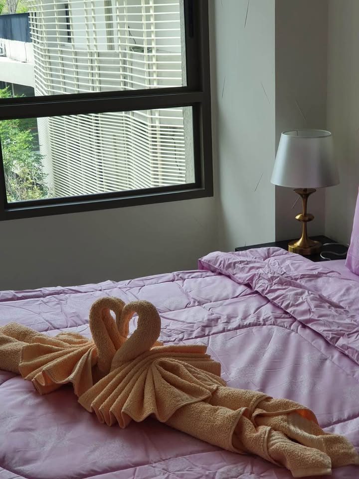 Beautiful 2-Bedroom Condo with Pool View at Veranda, Khao Takiab, thumbnail 4