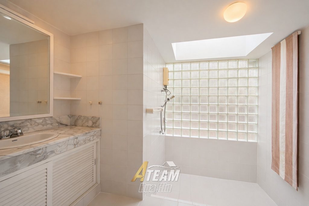 Beachfront Luxury Pool Villa for Sale in Baan Chaliang Lom, thumbnail 12