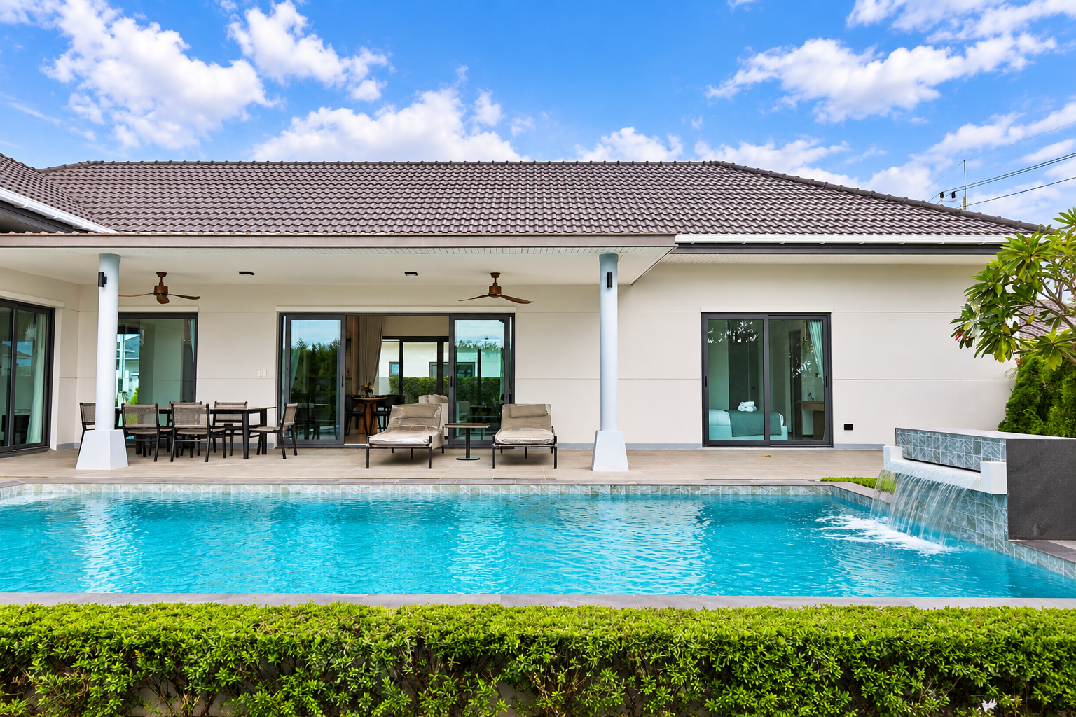 Spacious 3-Bedroom Villa at Nantra Residence Hua Hin, thumbnail 2