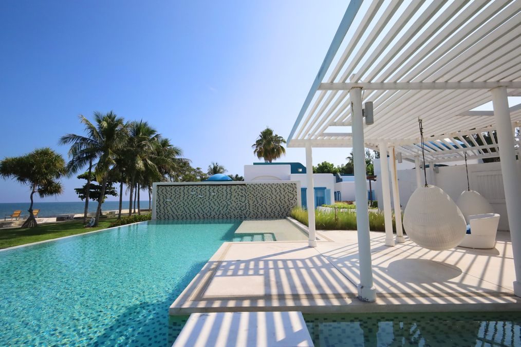 The Crest Santora 1 Bedroom for Sale with Swimming Pool View