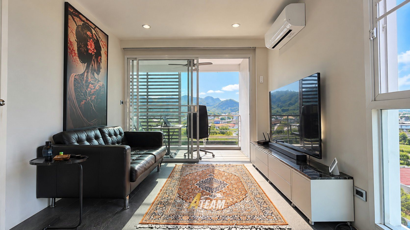 Fully Renovated Top-Floor Corner Condo at Tira Tiraa, thumbnail 11