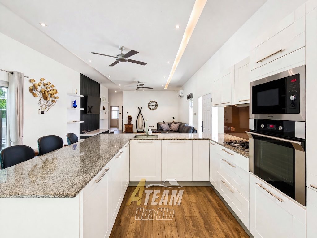 Luxurious 3 Bedroom Home in Mali Residences Hua Hin, thumbnail 9
