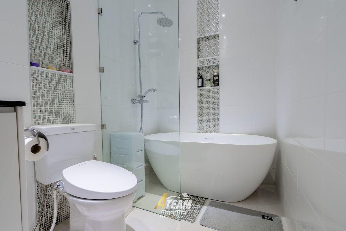 Luxury 3-Bedroom Pool Villa for Sale at Falcon Hill, Soi 102, thumbnail 35