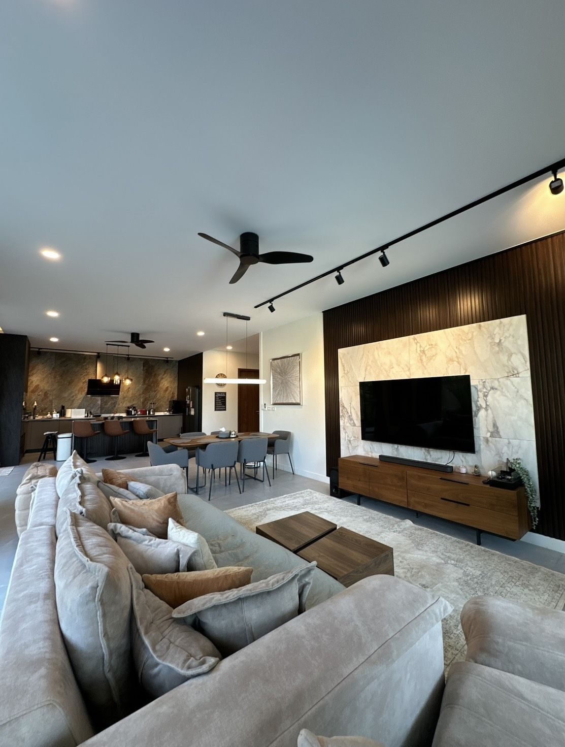 4-Bedroom Lake View Pool Villa, thumbnail 6
