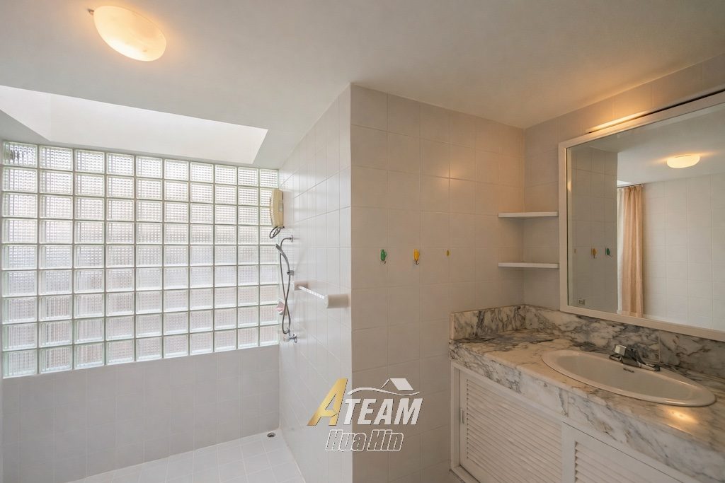 Beachfront Luxury Pool Villa for Sale in Baan Chaliang Lom, thumbnail 9