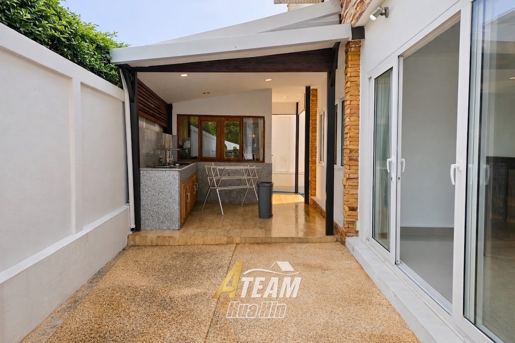 Spacious 2-Storey Pool Villa with Tropical Mountain Views – Soi 88, thumbnail 7