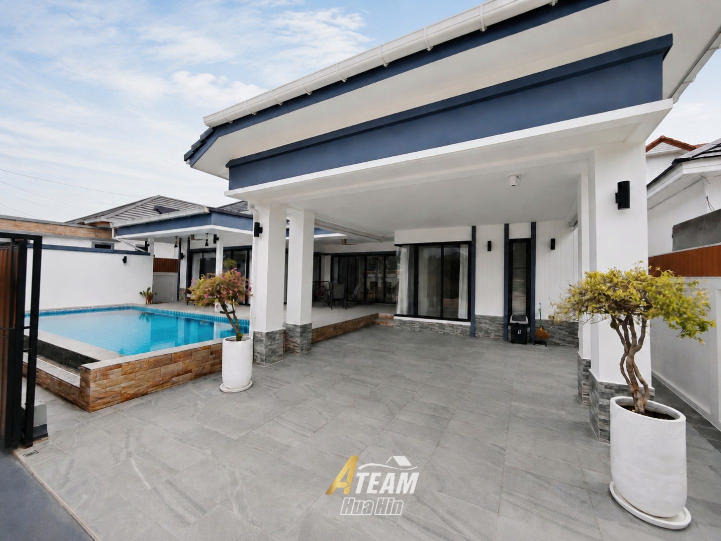 3-Bedroom Pool Villa in Prime Hua Hin Location, thumbnail 2