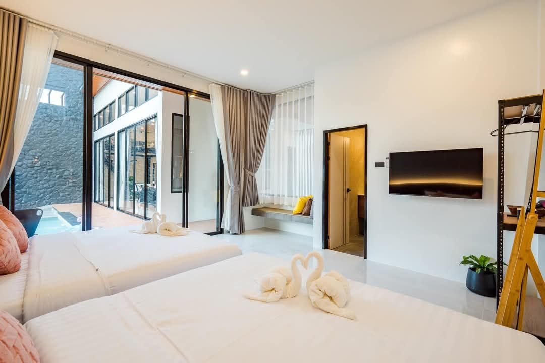 Modern Luxury  5-Bedroom Home – Hua Hin, thumbnail 19