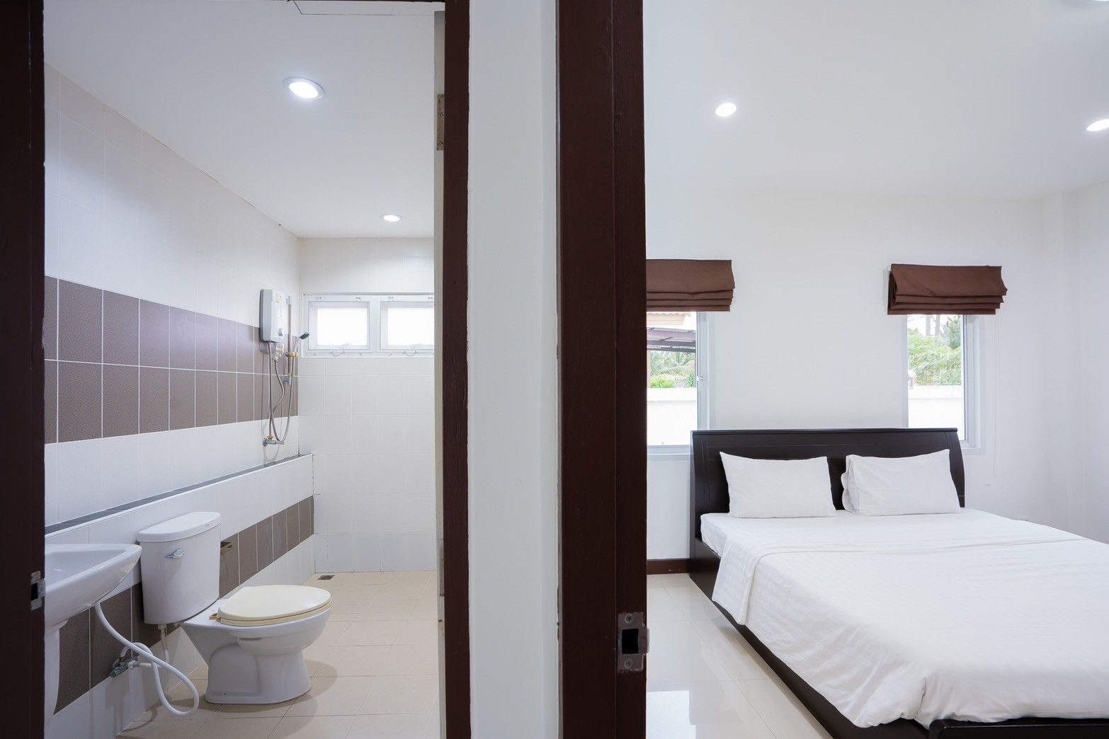 Spacious 4-Bedroom Freehold Pool Villa in Hin Lek Fai, thumbnail 11