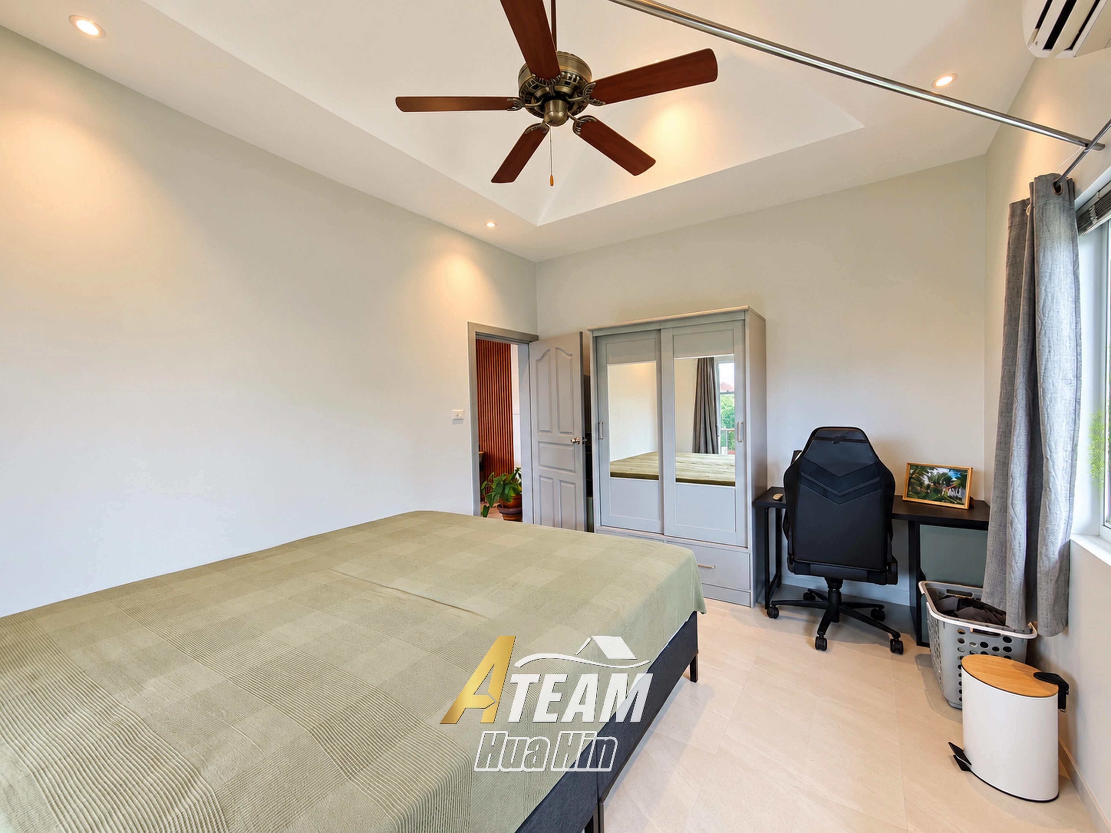 Beautifully Renovated 2-Bedroom House, thumbnail 17