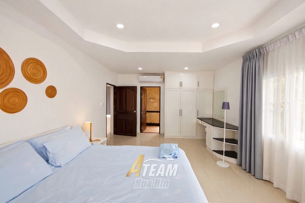 Spacious 2-Storey Pool Villa with Tropical Mountain Views – Soi 88, thumbnail 15