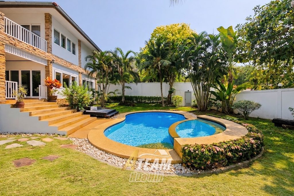 Spacious 2-Storey Pool Villa with Tropical Mountain Views – Soi 88, thumbnail 4