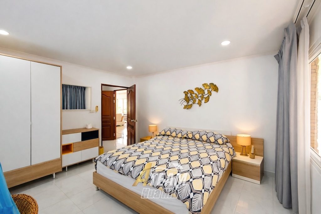 Spacious 2-Storey Pool Villa with Tropical Mountain Views – Soi 88, thumbnail 11