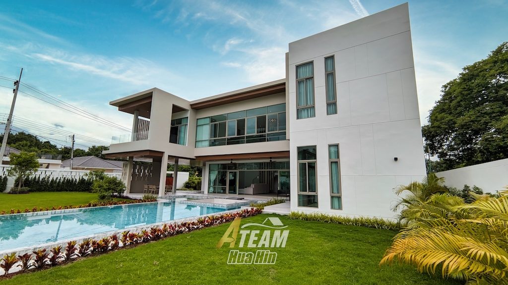 Luxury 4-Bedroom Pool Villa Surrounded by Mountains, thumbnail 8