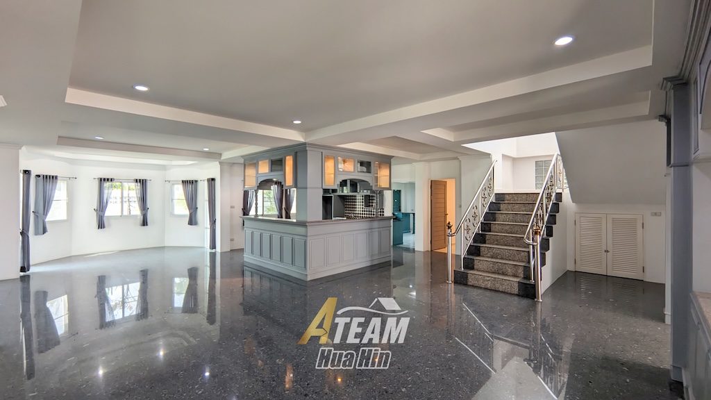 5-Bedroom House for Sale in Hua Hin Center, thumbnail 9