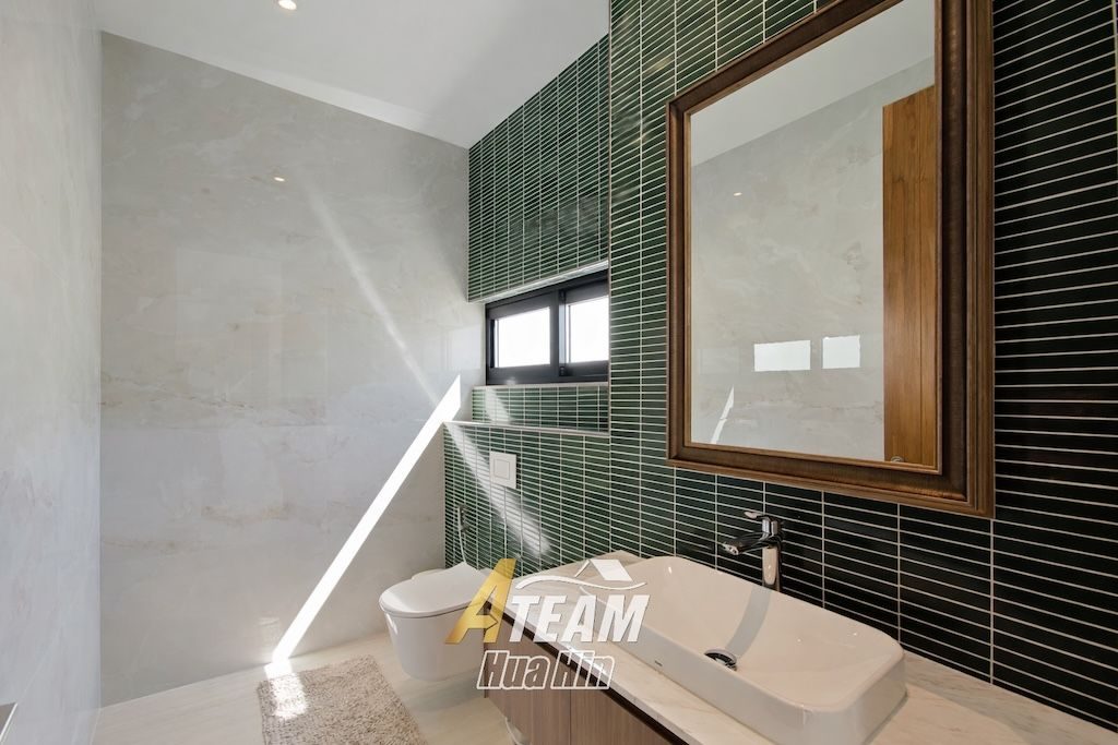 Luxury 3-Bedroom Estate with Springfield Golf Course View, thumbnail 25
