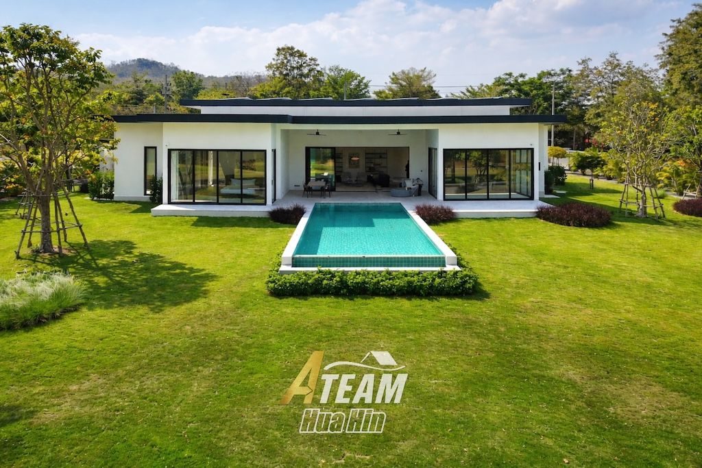 Luxury 3-Bedroom Estate with Springfield Golf Course View, thumbnail 2
