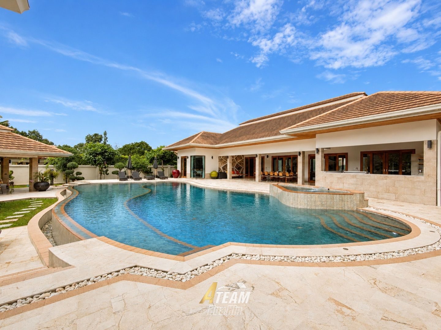 Exceptional 7-Bedroom Pool Villa, thumbnail 2