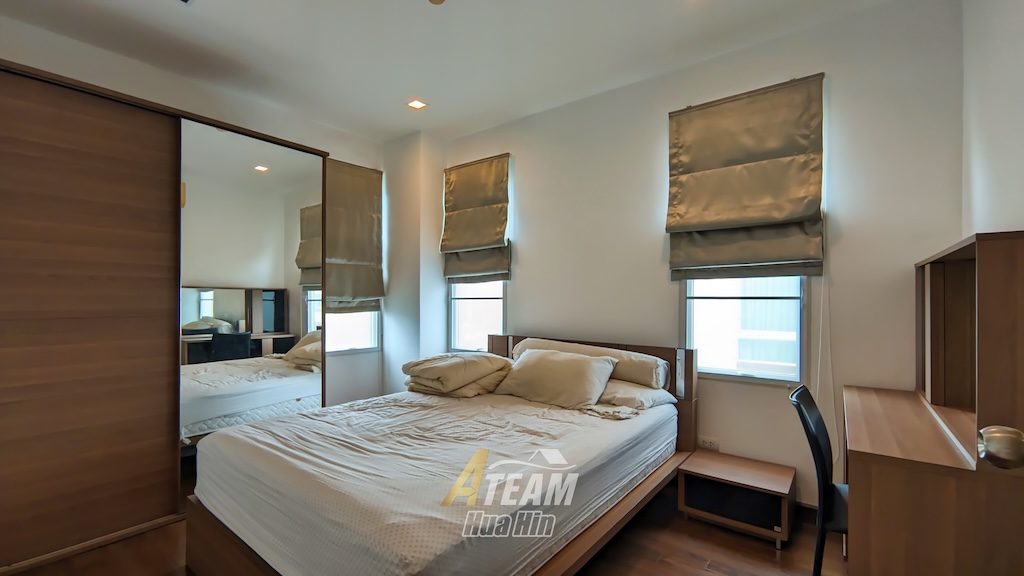 Modern 2-Bedroom Condo with Pool View  , thumbnail 4